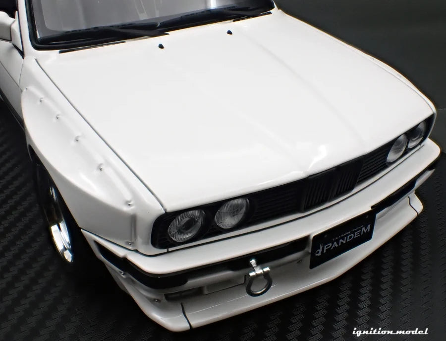 BMW M3 E30 PANDEM – White – Ignition Model