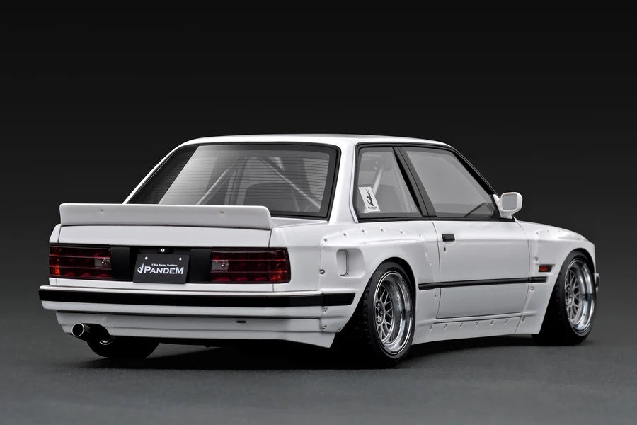 BMW M3 E30 PANDEM – White – Ignition Model